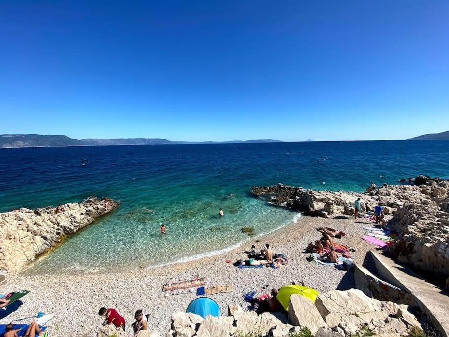 Studio Vesna With A Terrace And Sea View Rabac Eksteriør bilde