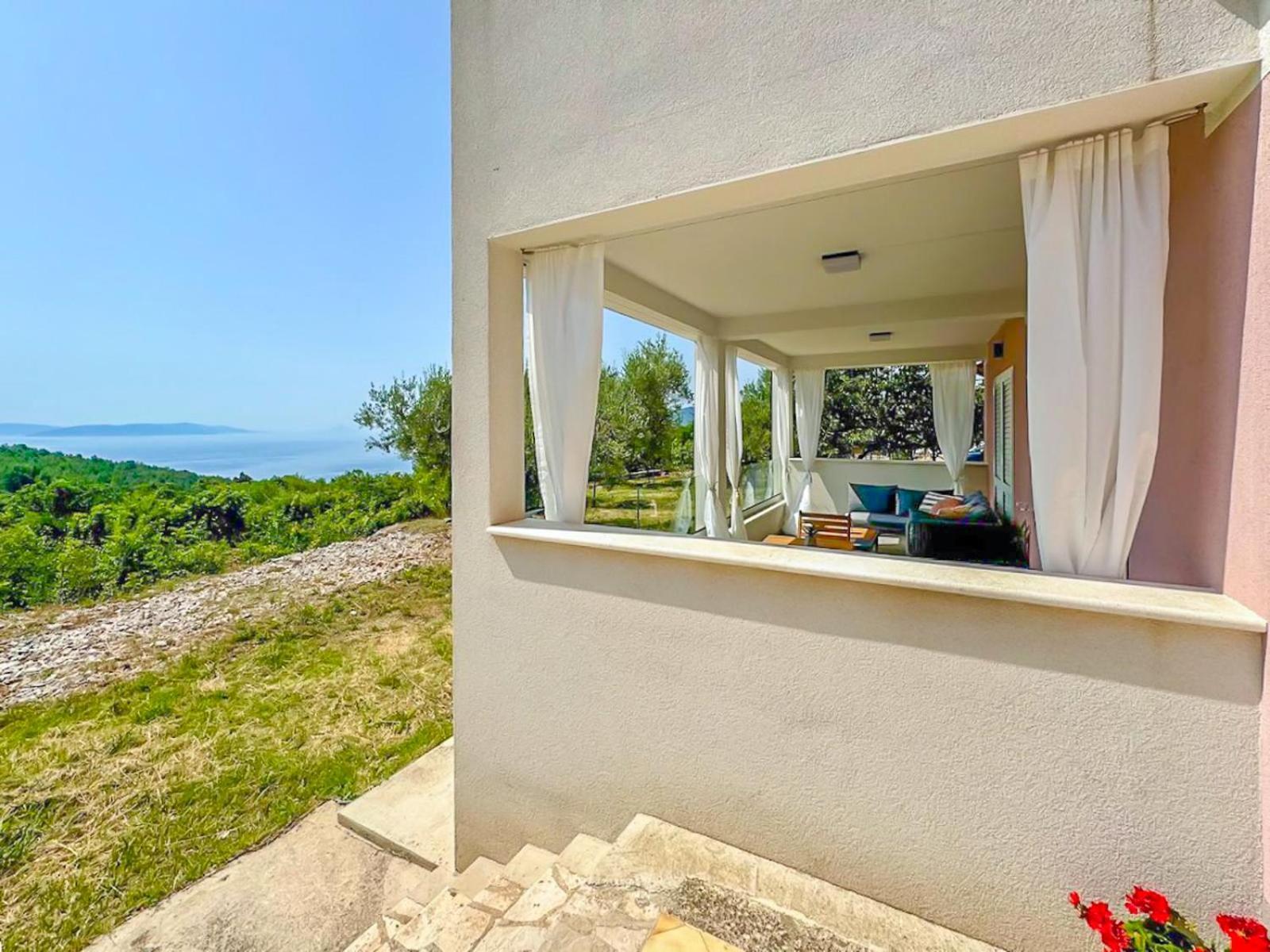 Studio Vesna With A Terrace And Sea View Rabac Eksteriør bilde