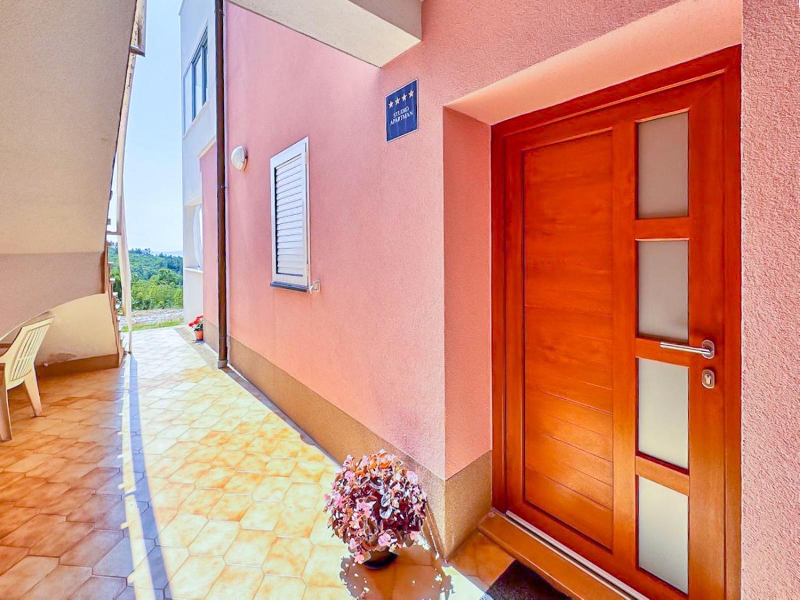 Studio Vesna With A Terrace And Sea View Rabac Eksteriør bilde