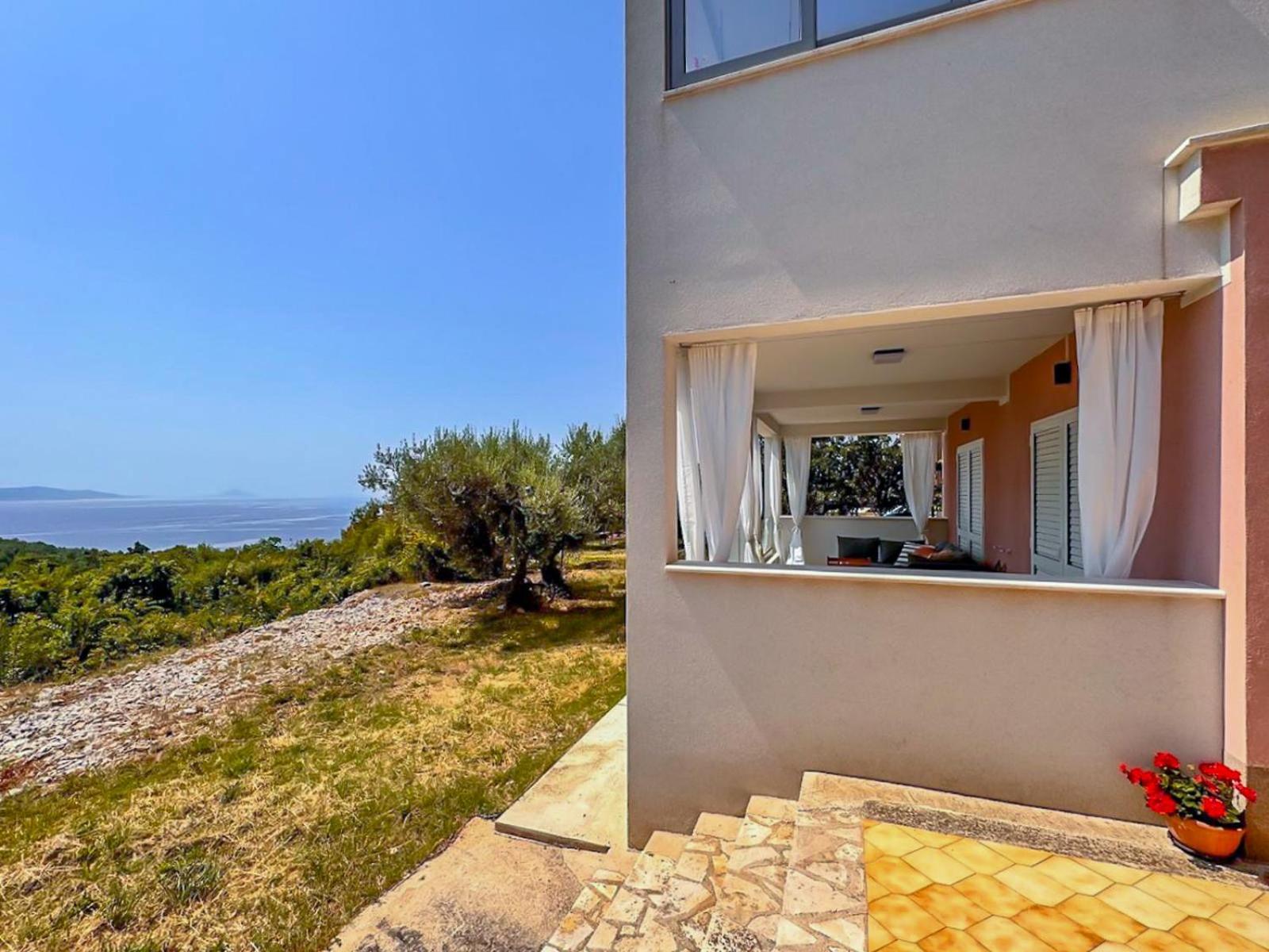 Studio Vesna With A Terrace And Sea View Rabac Eksteriør bilde