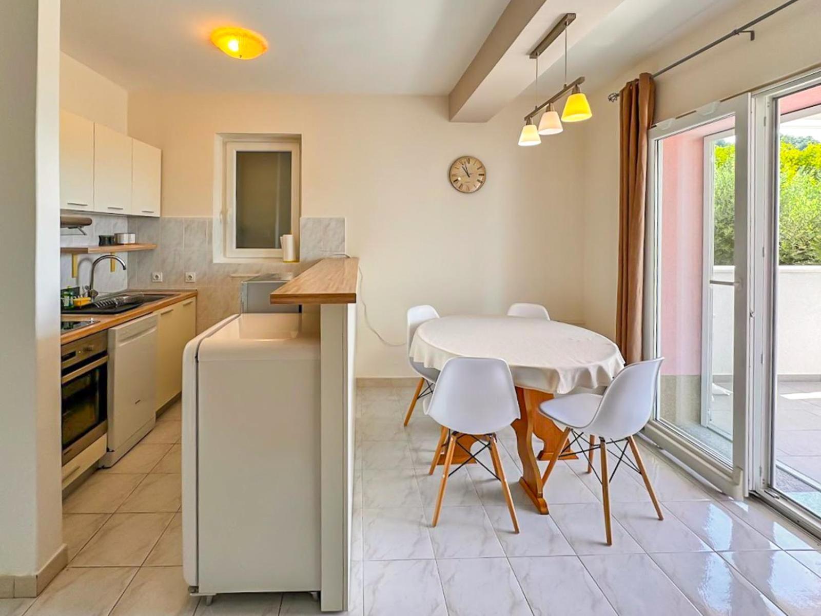 Studio Vesna With A Terrace And Sea View Rabac Eksteriør bilde